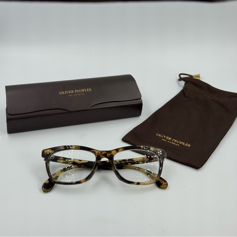 Oliver Peoples Los Angeles Penny Tortoiseshell Glasses Cloth Protector and Case